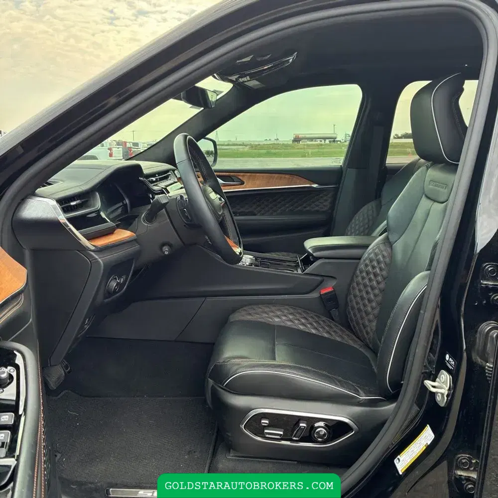 2023 Jeep Grand Cherokee Summit Reserve