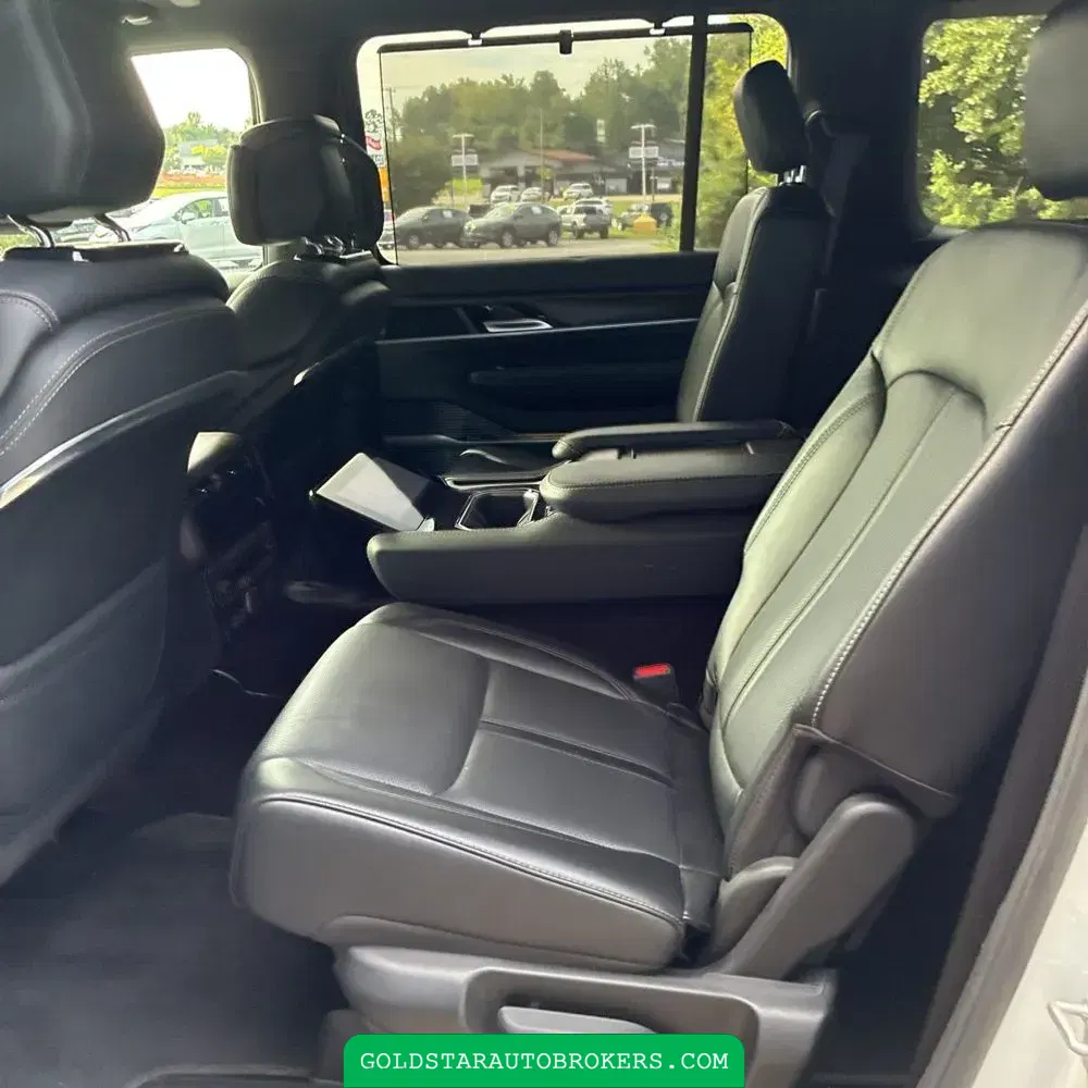 2024 Jeep Grand Wagoneer L Base