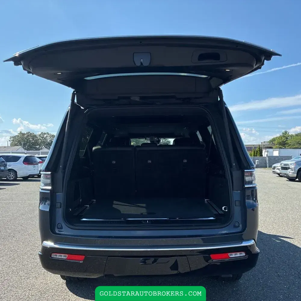 2023 Jeep Grand Wagoneer L Series II