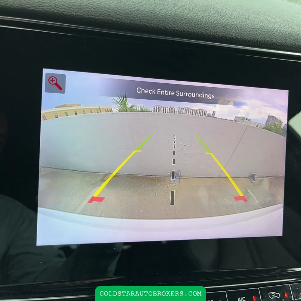 2023 Jeep Wagoneer Base