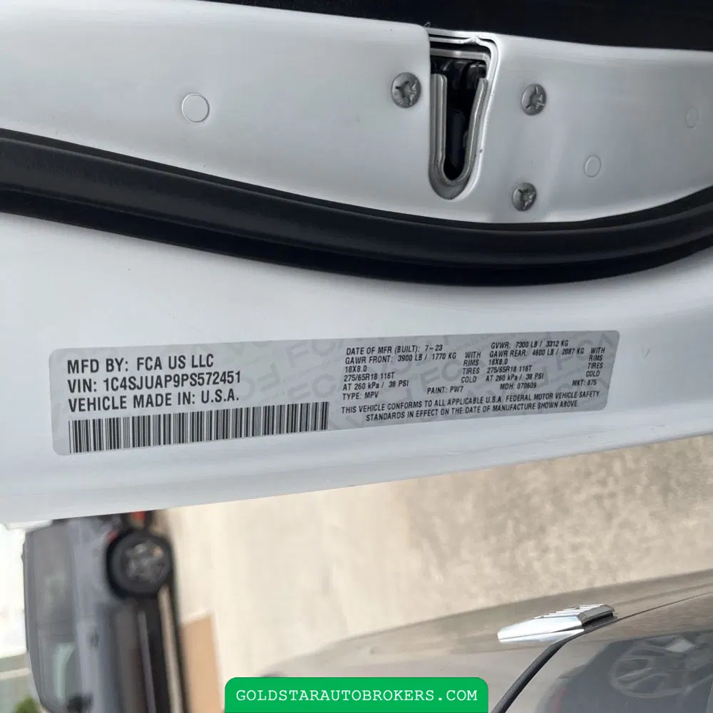 2023 Jeep Wagoneer Base