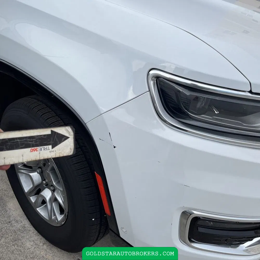 2023 Jeep Wagoneer Base