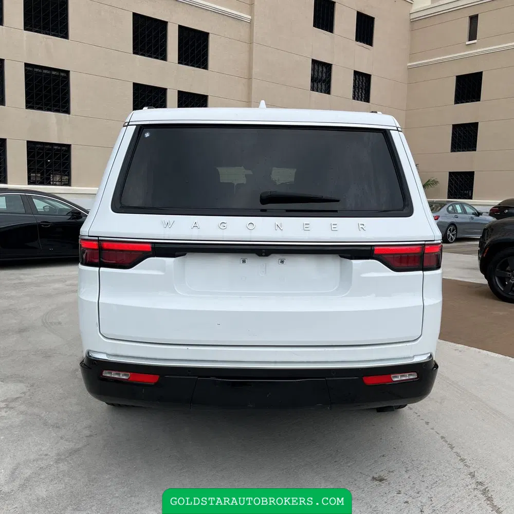2023 Jeep Wagoneer Base