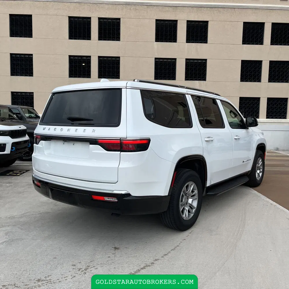 2023 Jeep Wagoneer Base
