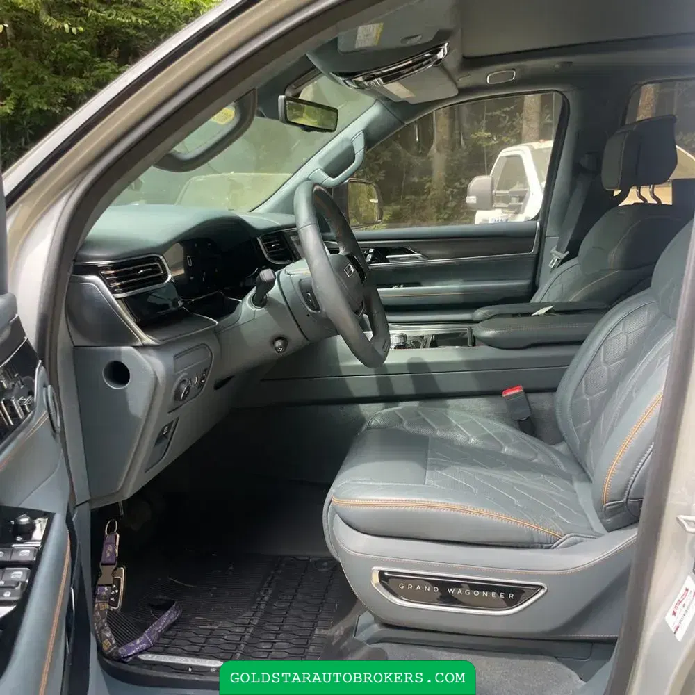 2023 Jeep Grand Wagoneer Series III 4D SUV 4WD