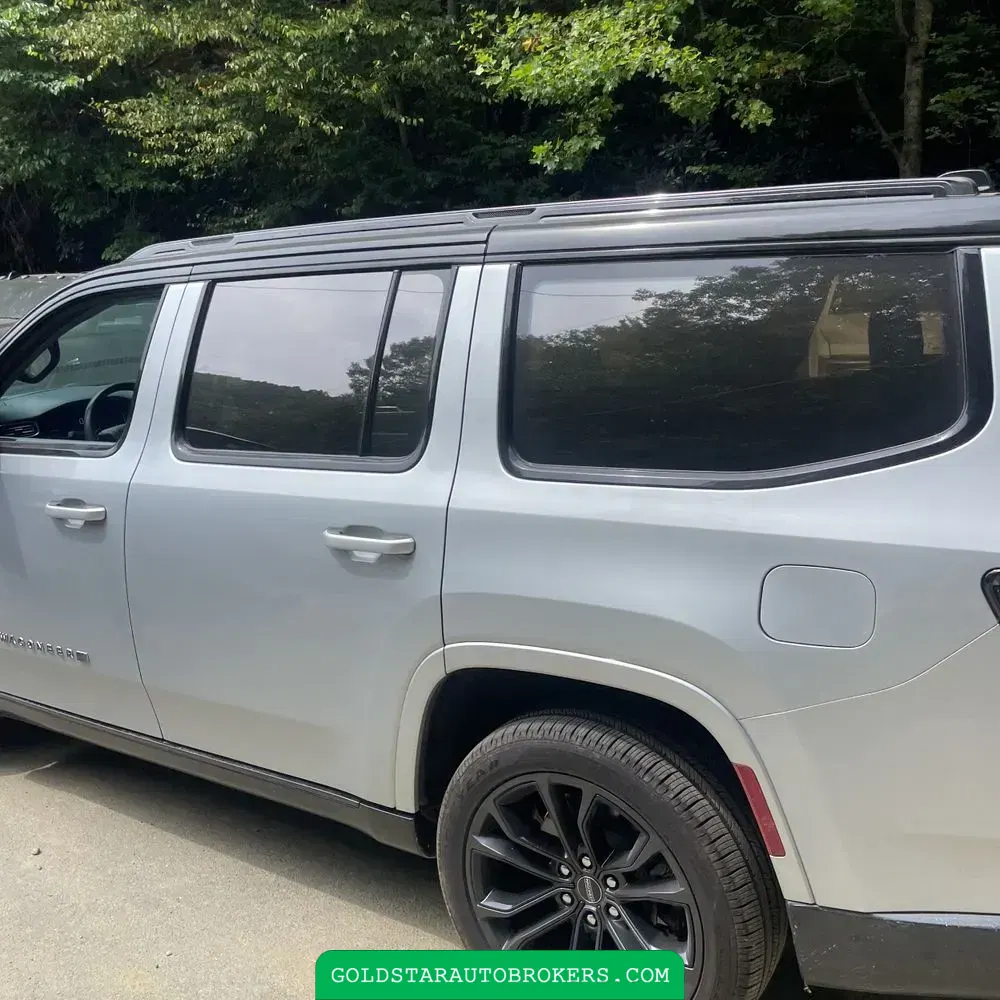 2023 Jeep Grand Wagoneer Series III 4D SUV 4WD
