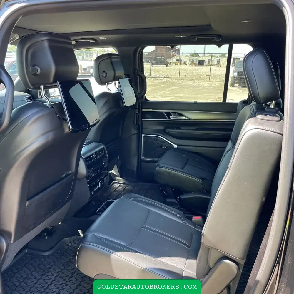 2024 Jeep Wagoneer Carbide