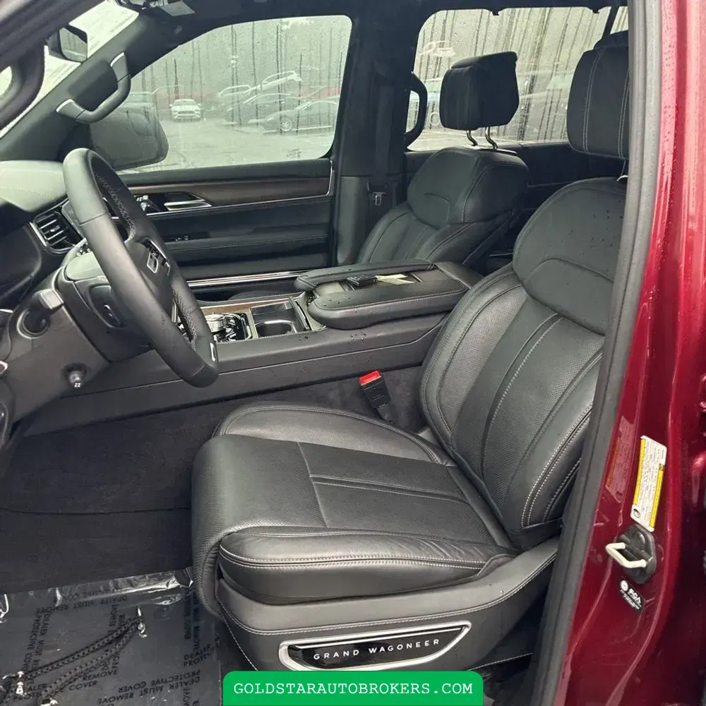 2023 Jeep Grand Wagoneer Base