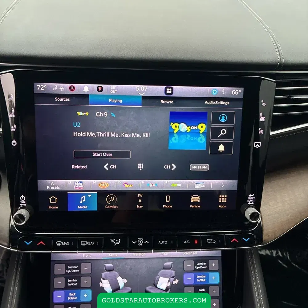 2023 Jeep Grand Wagoneer Base