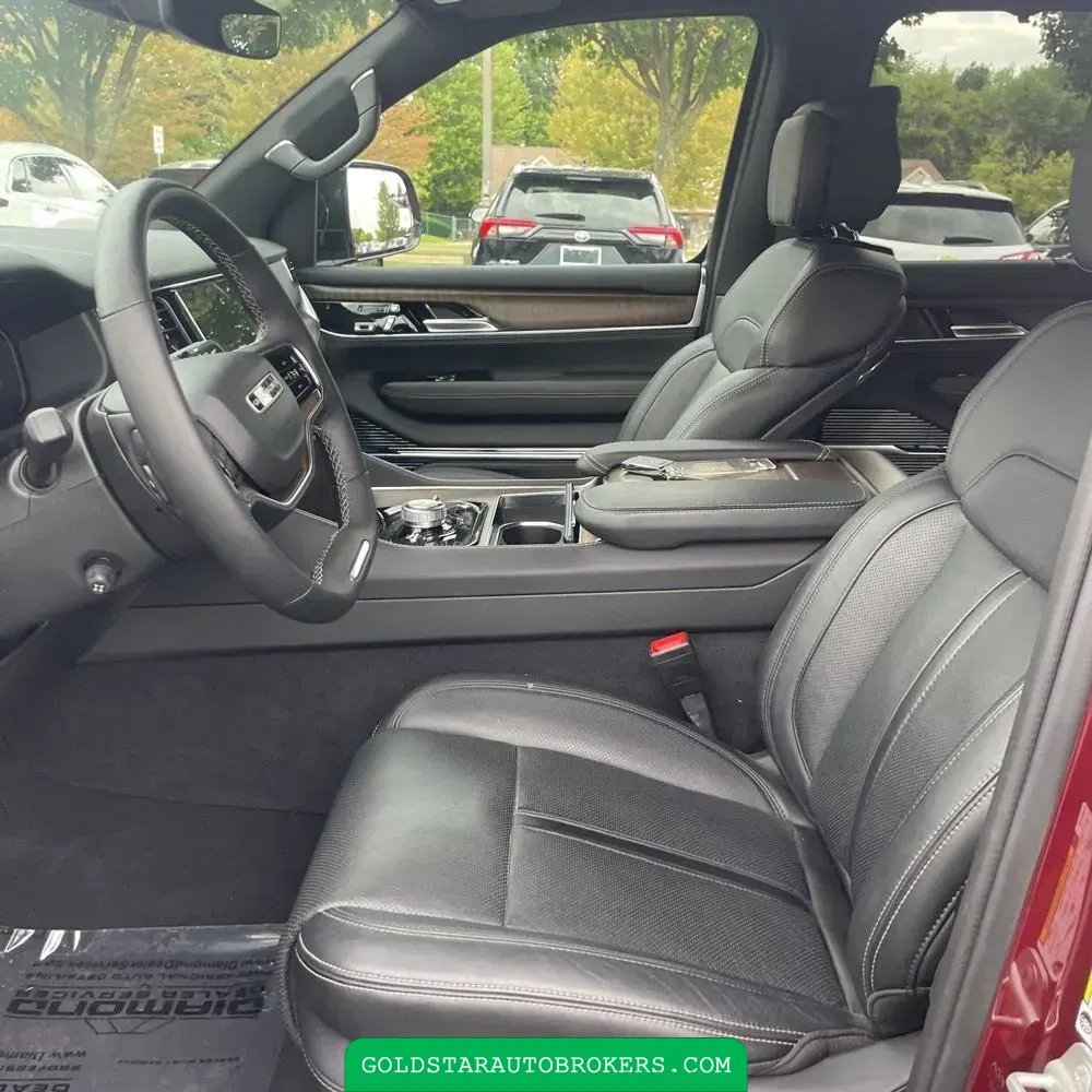 2024 Jeep Grand Wagoneer Base