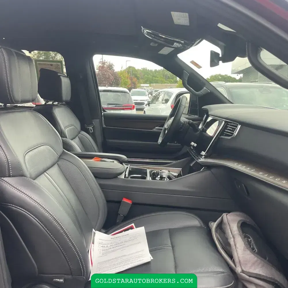 2024 Jeep Grand Wagoneer Base