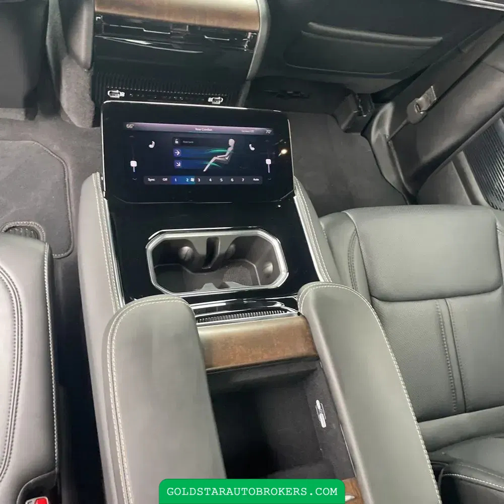 2024 Jeep Grand Wagoneer Base