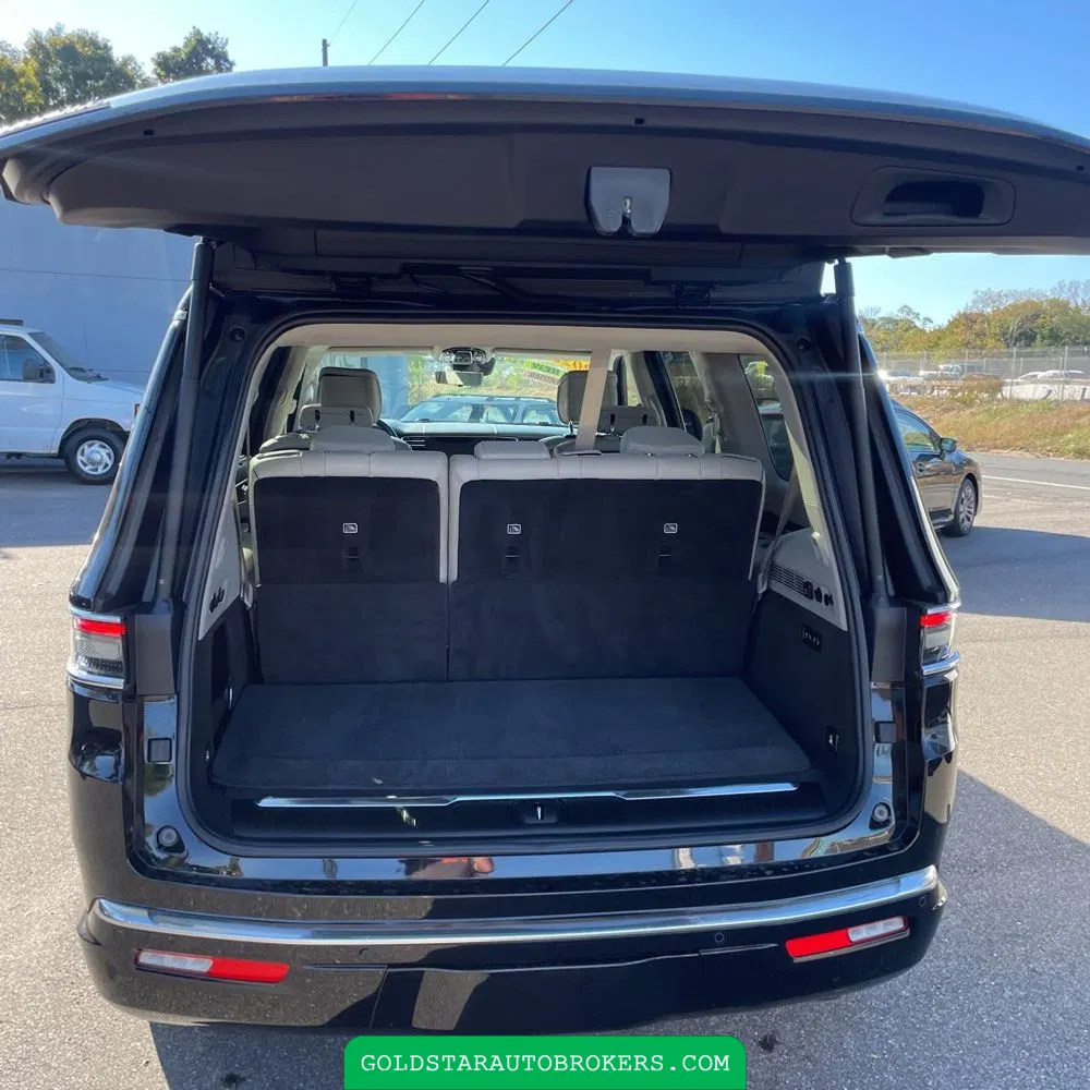 2022 Jeep Grand Wagoneer Series II
