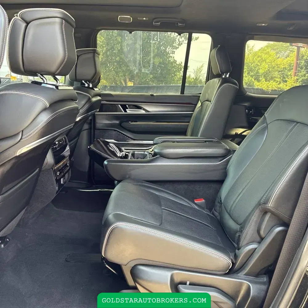2023 Jeep Grand Wagoneer Series II Obsidian