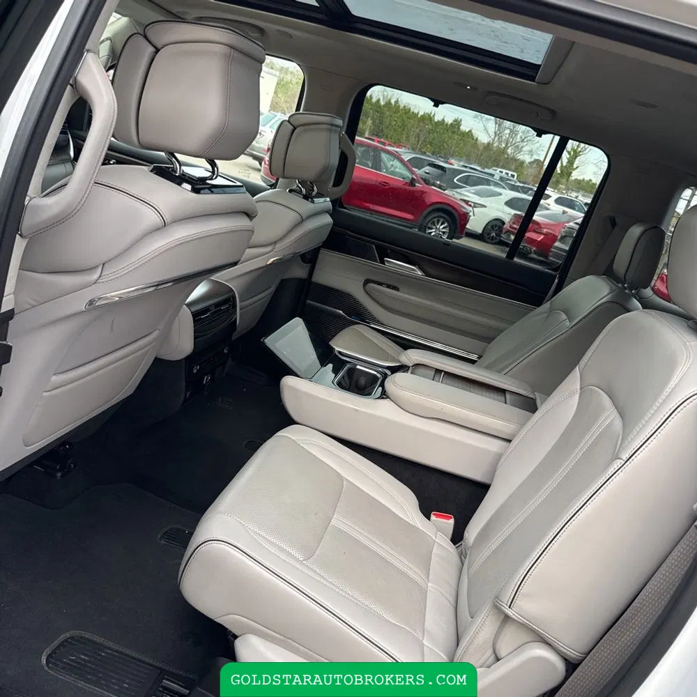 2023 Jeep Grand Wagoneer Series II