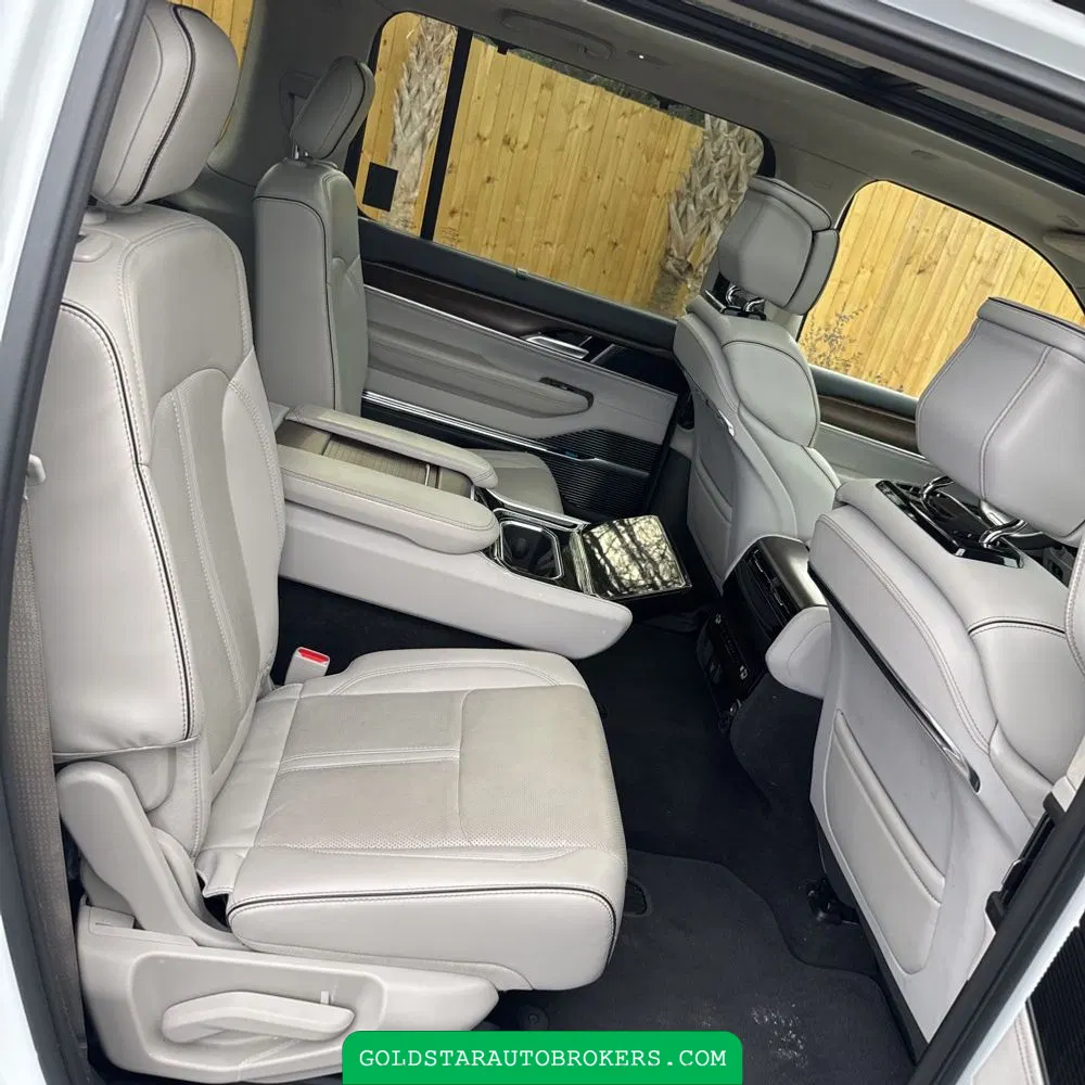 2023 Jeep Grand Wagoneer Series II
