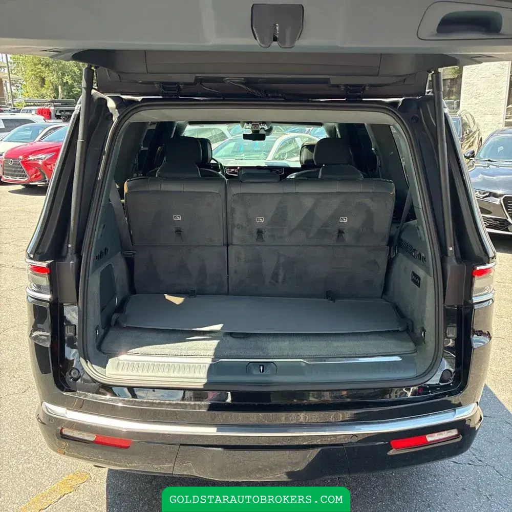 2022 Jeep Grand Wagoneer Series III