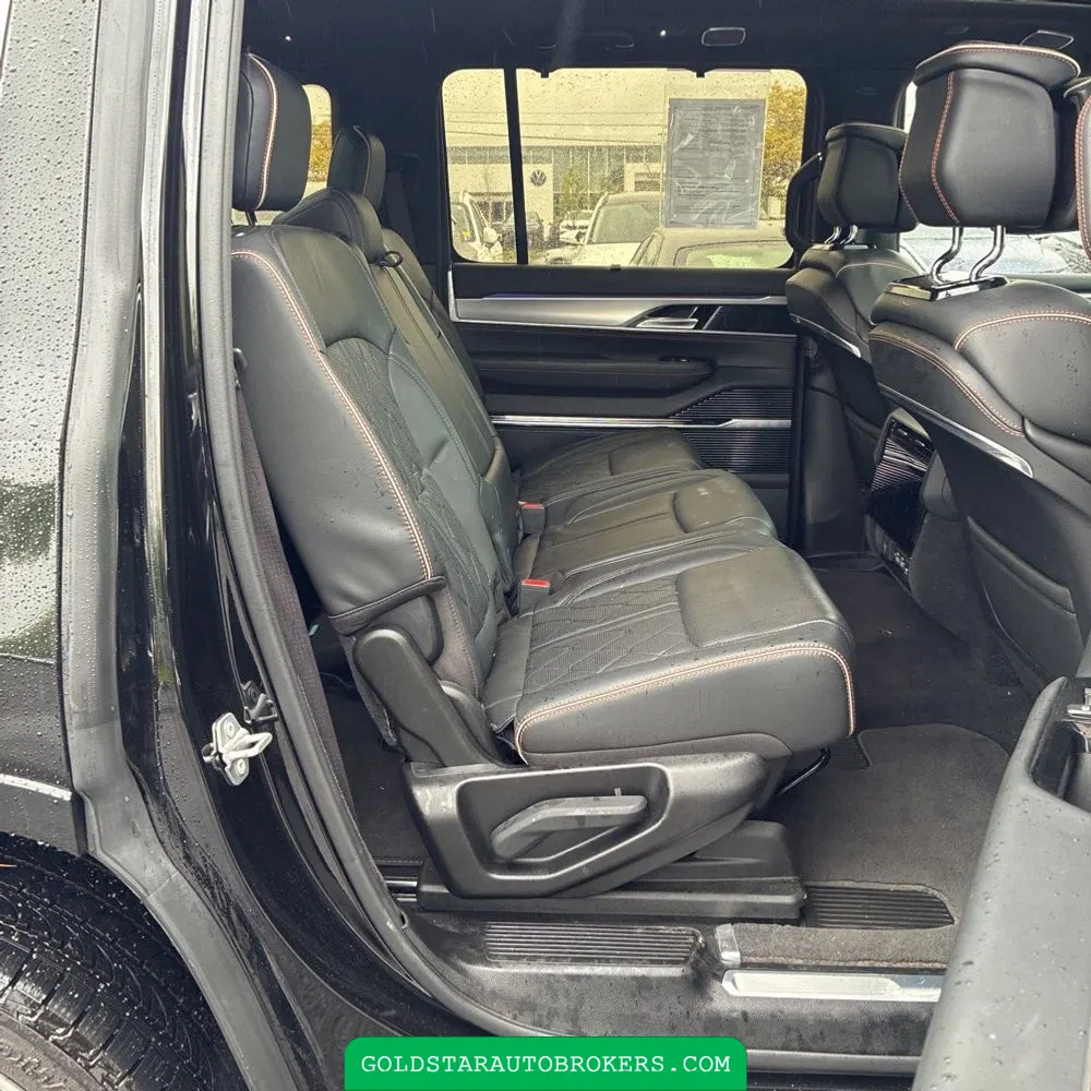 2022 Jeep Grand Wagoneer Series III