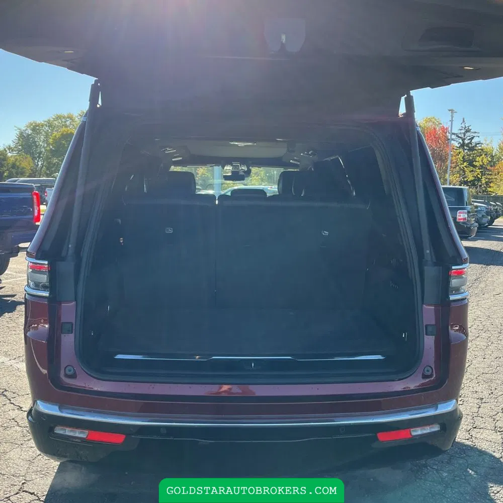 2023 Jeep Grand Wagoneer Series III