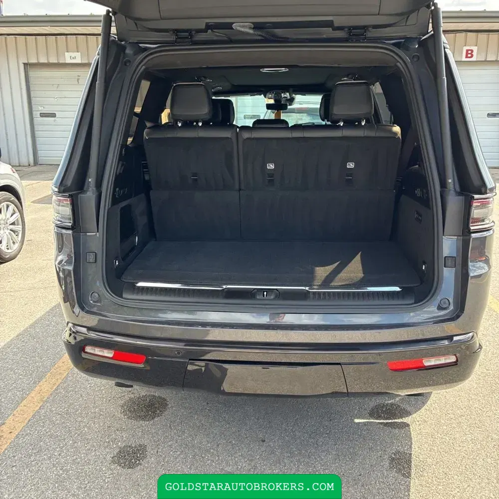 2024 Jeep Grand Wagoneer Series III Obsidian