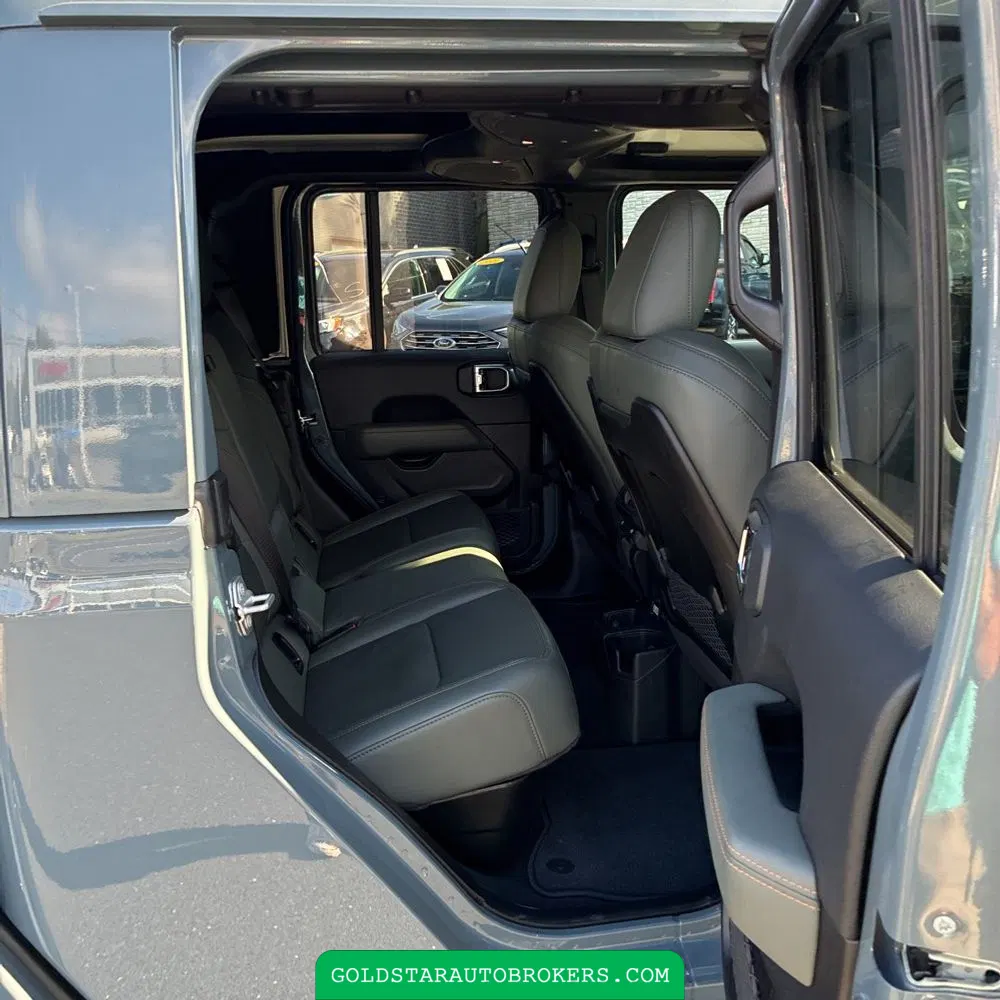 2025 Jeep Gladiator Mojave X