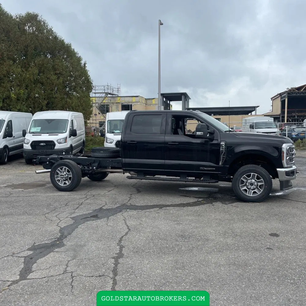 2024 Ford S/D C/C F350 Lariat