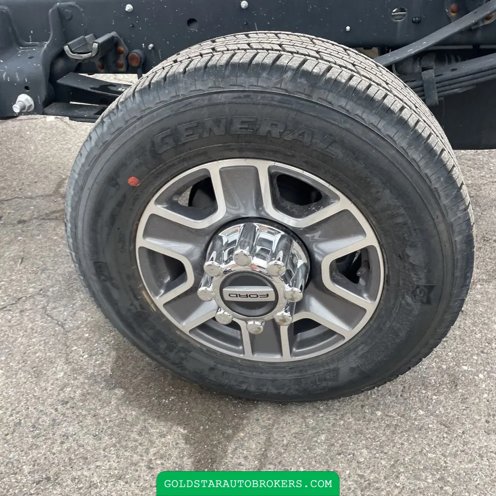 2024 Ford S/D C/C F350 Lariat
