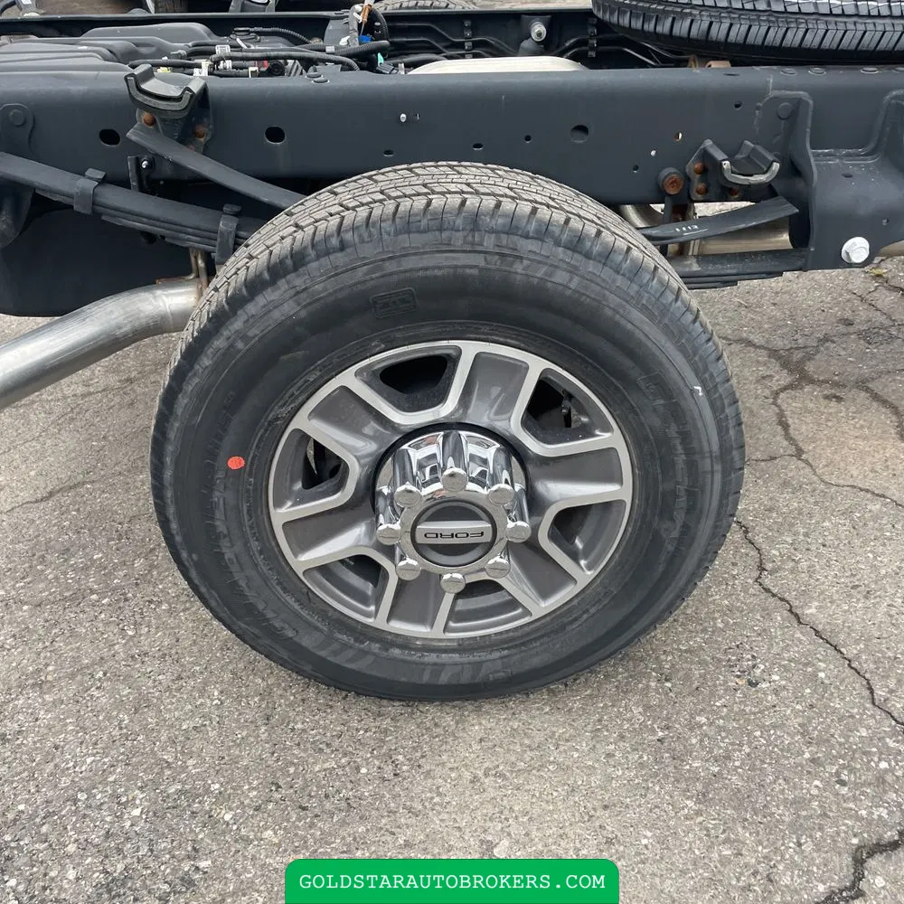 2024 Ford S/D C/C F350 Lariat
