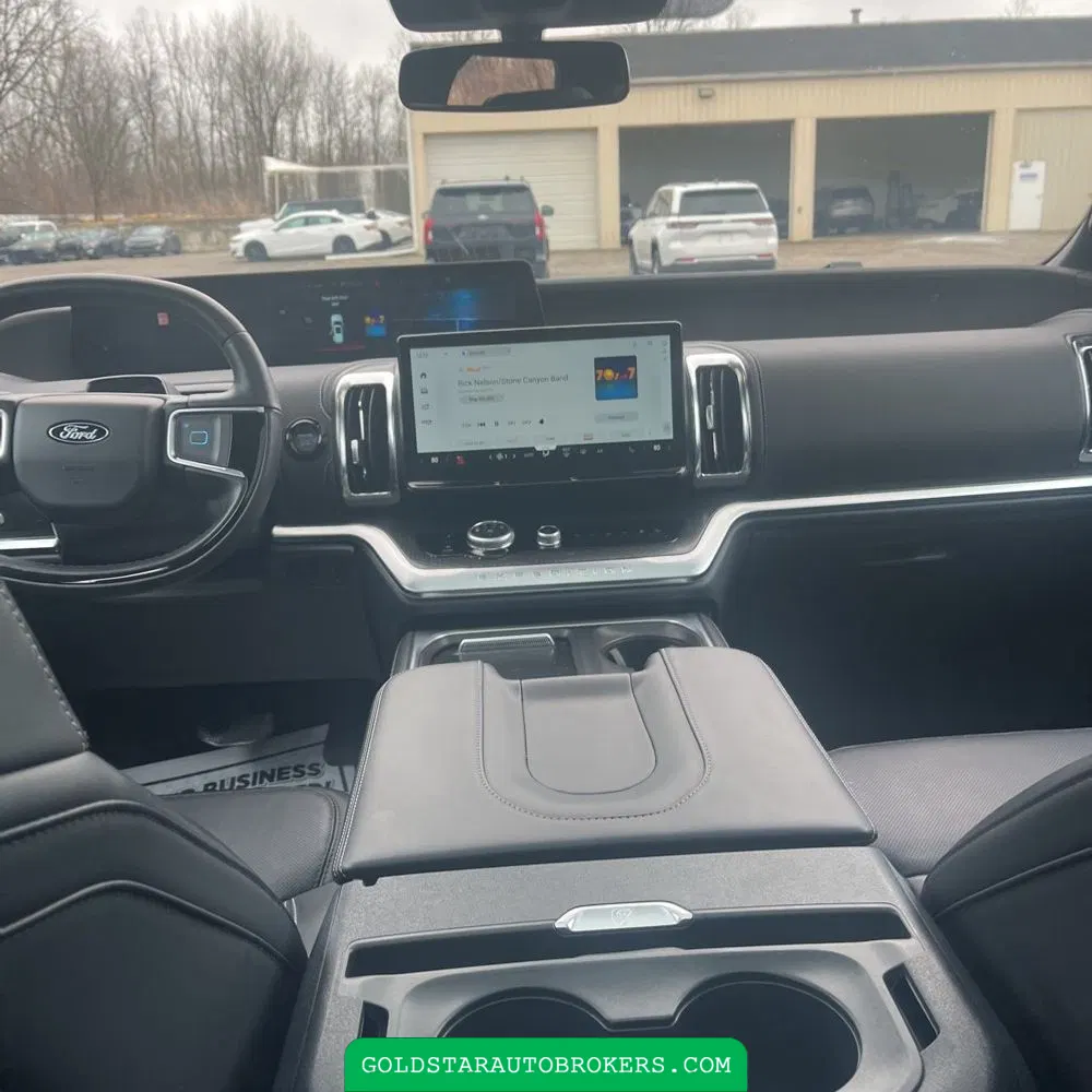 2025 Ford Expedition Max Platinum