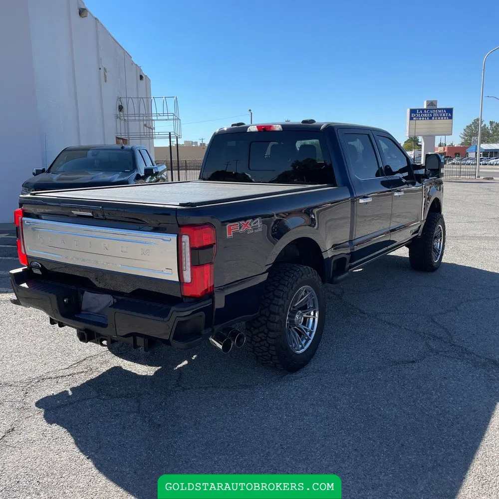 2023 Ford F250 S/D Platinum