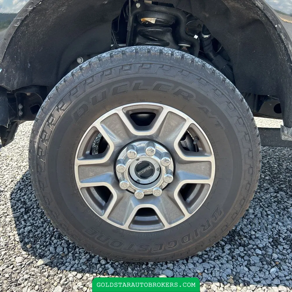2024 Ford F350 S/D Lariat