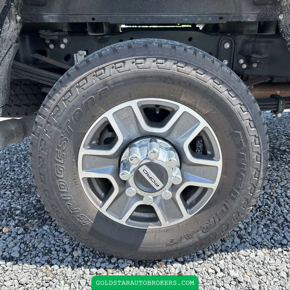 2024 Ford F350 S/D Lariat