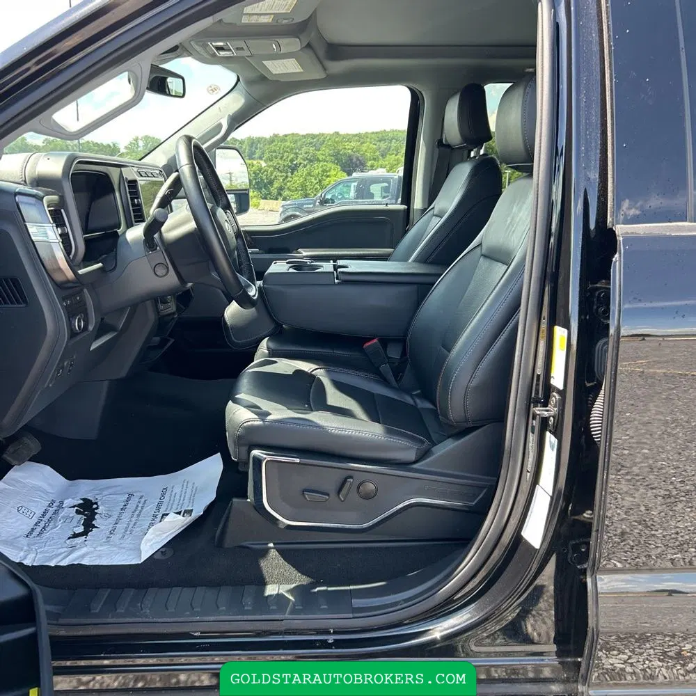 2024 Ford F350 S/D Lariat