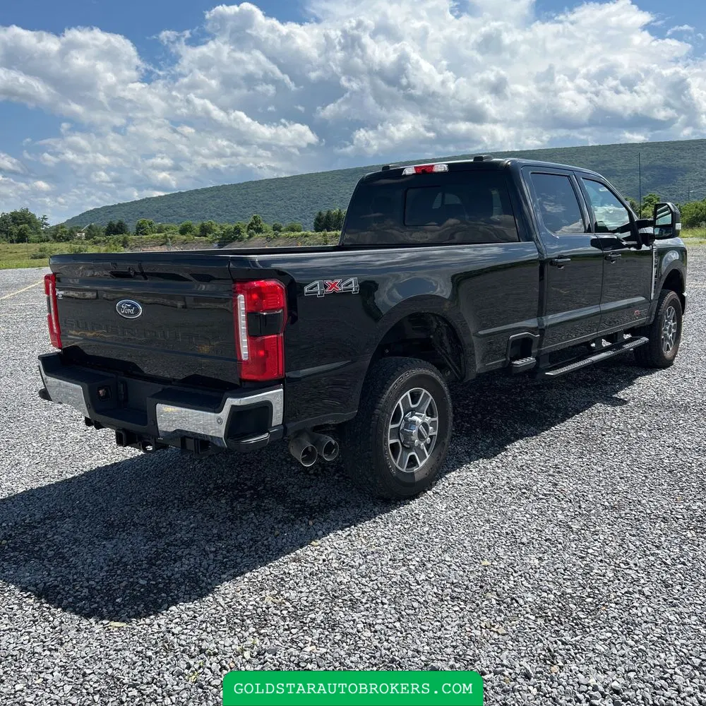 2024 Ford F350 S/D Lariat