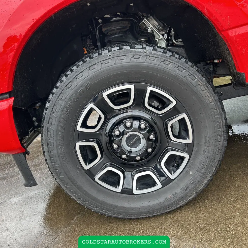 2025 Ford F-350 Super Duty Lariat