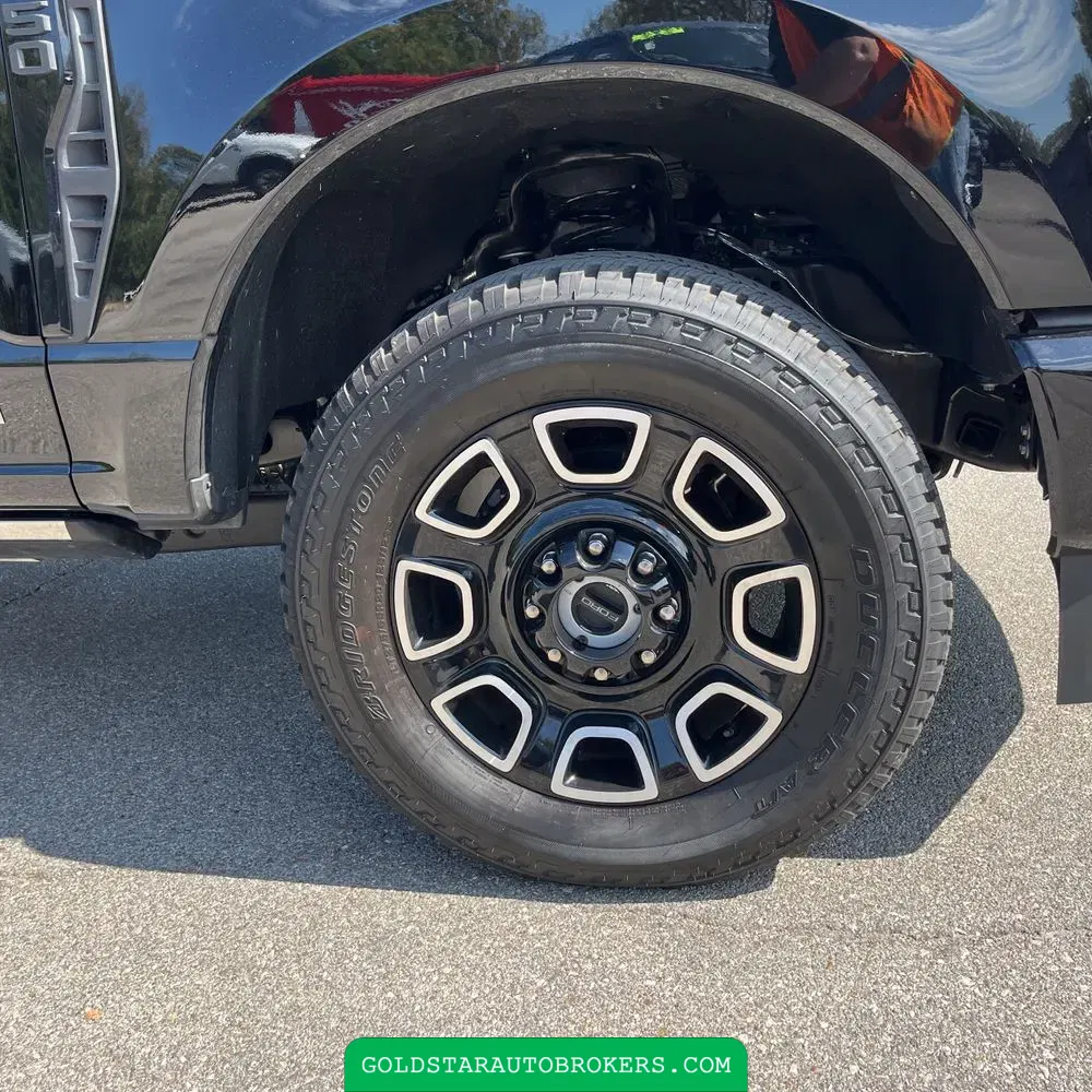 2025 Ford F-350 Super Duty Platinum