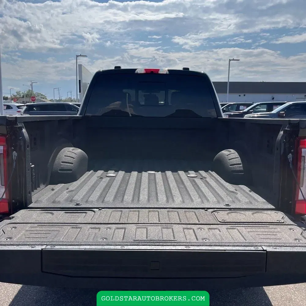 2025 Ford F-350 Super Duty Platinum