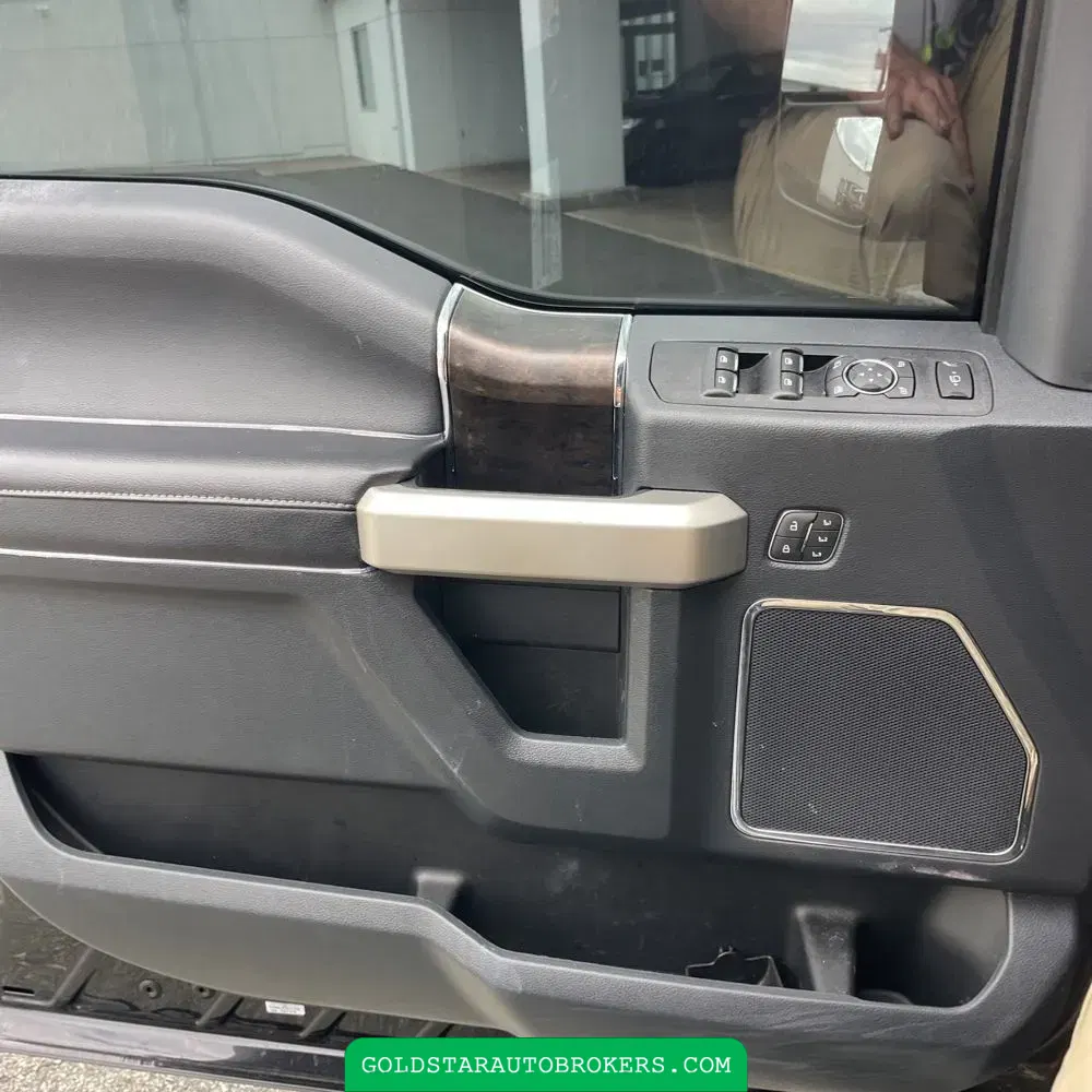 2022 Ford F-350 Super Duty Lariat