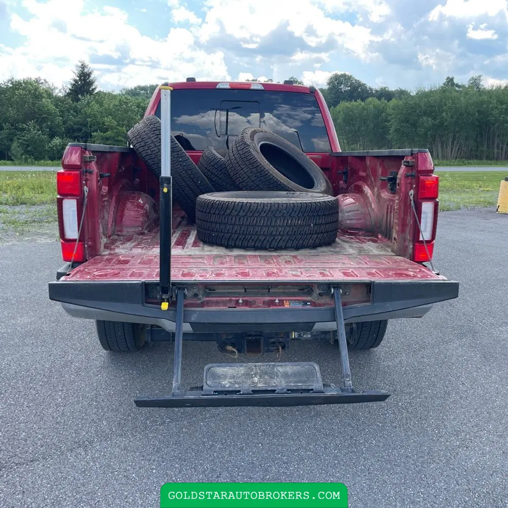 2022 Ford F-350 Super Duty Lariat