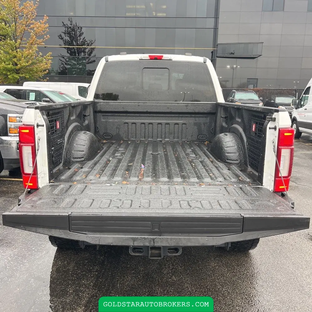 2022 Ford F350 S/D Platinum