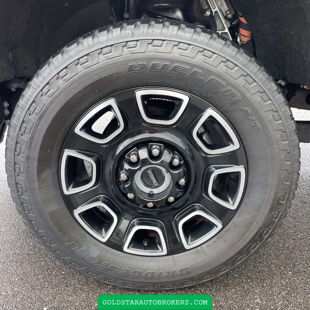 2025 Ford F-350 Super Duty Platinum
