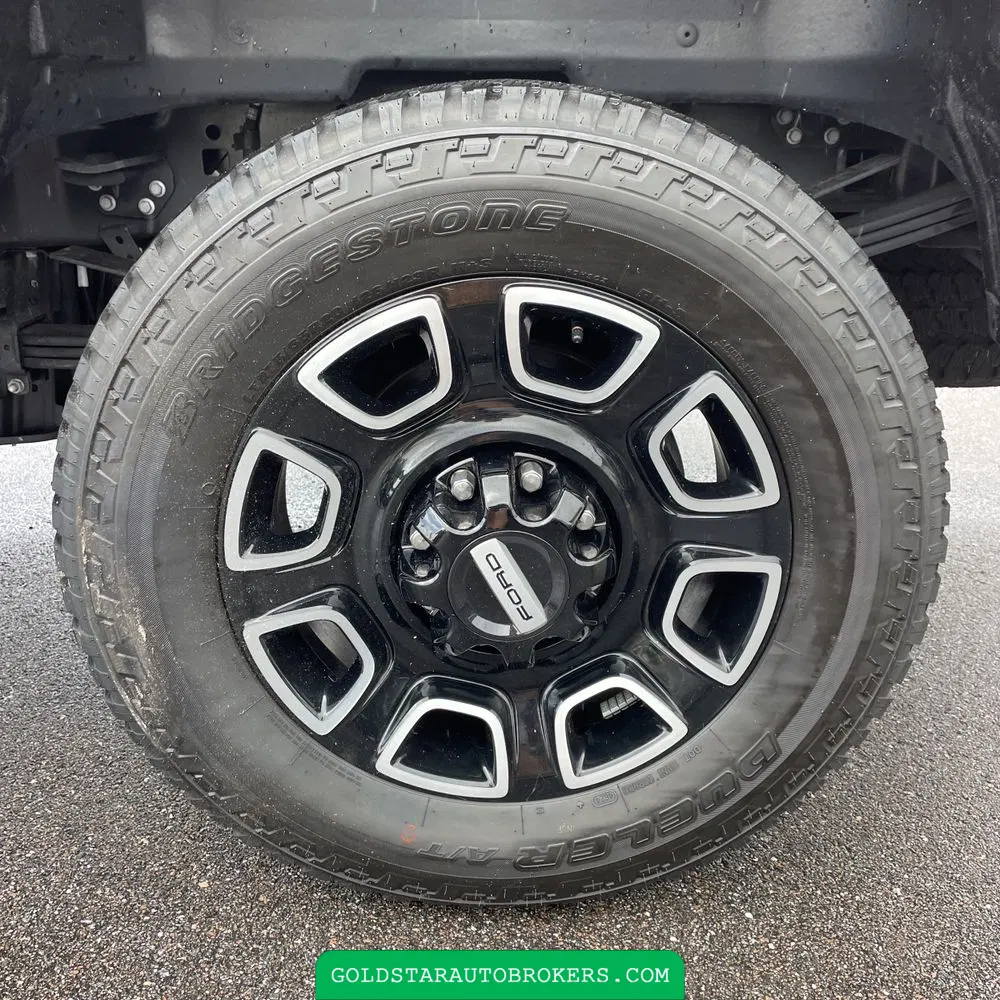 2025 Ford F-350 Super Duty Platinum