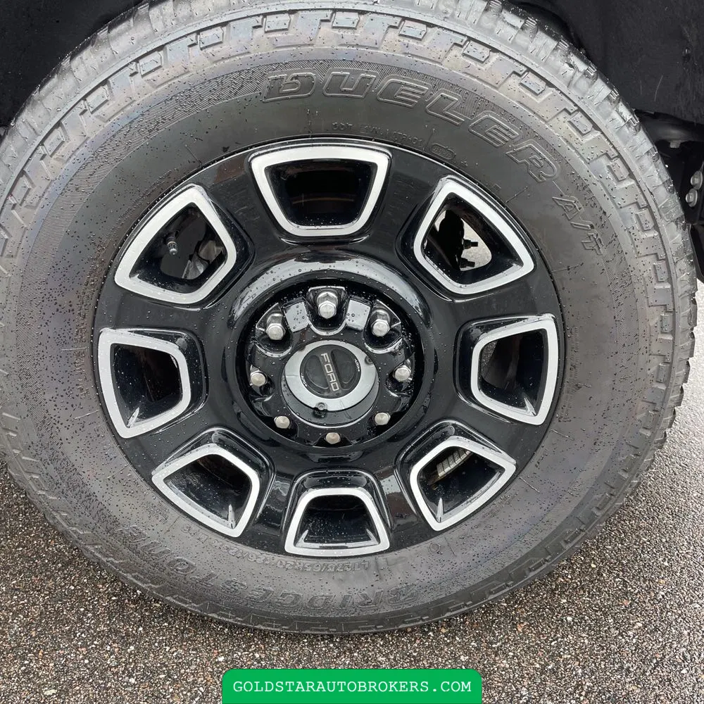2025 Ford F-350 Super Duty Platinum
