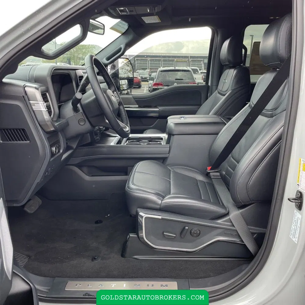 2025 Ford F-350 Super Duty Platinum