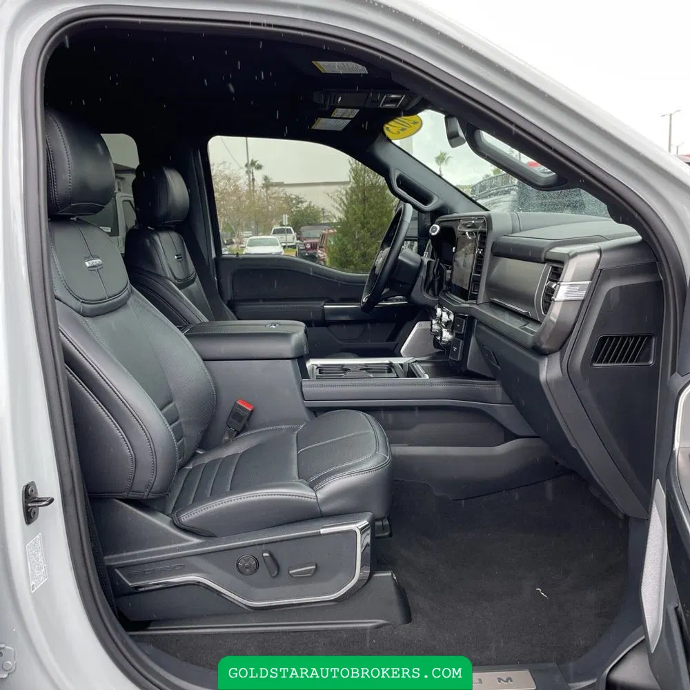 2025 Ford F-350 Super Duty Platinum