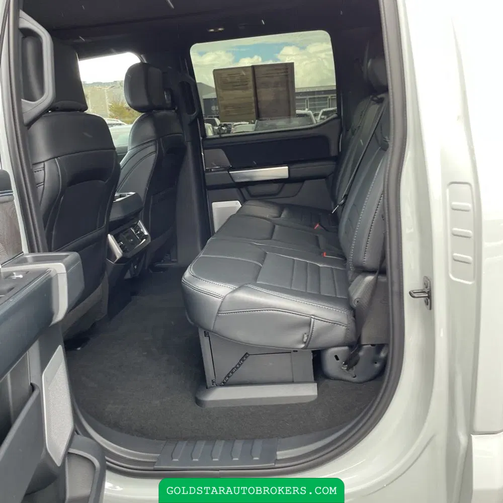 2025 Ford F-350 Super Duty Platinum