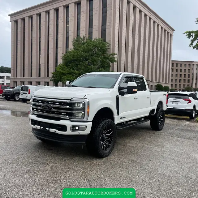 2023 Ford F350 S/D Lariat