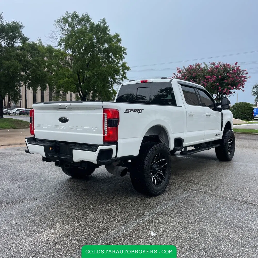 2023 Ford F350 S/D Lariat