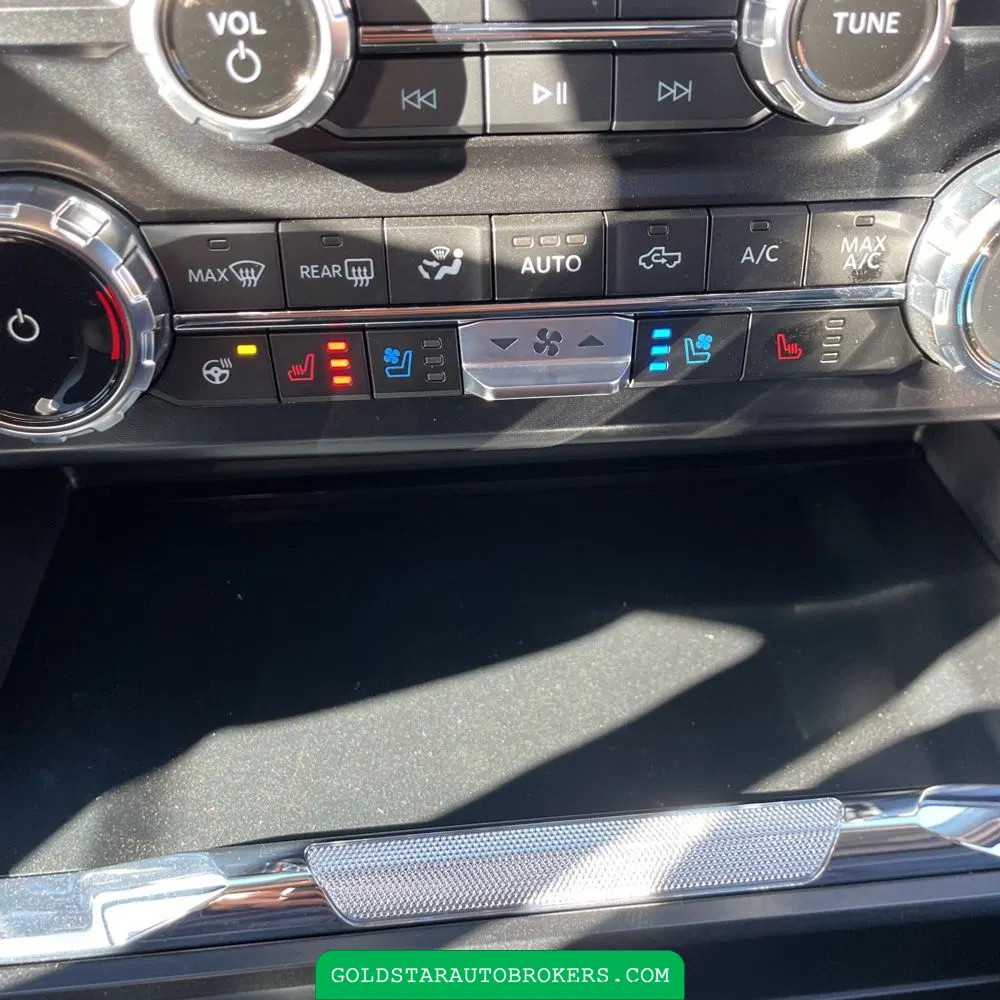 2025 Ford F-350 Super Duty Lariat