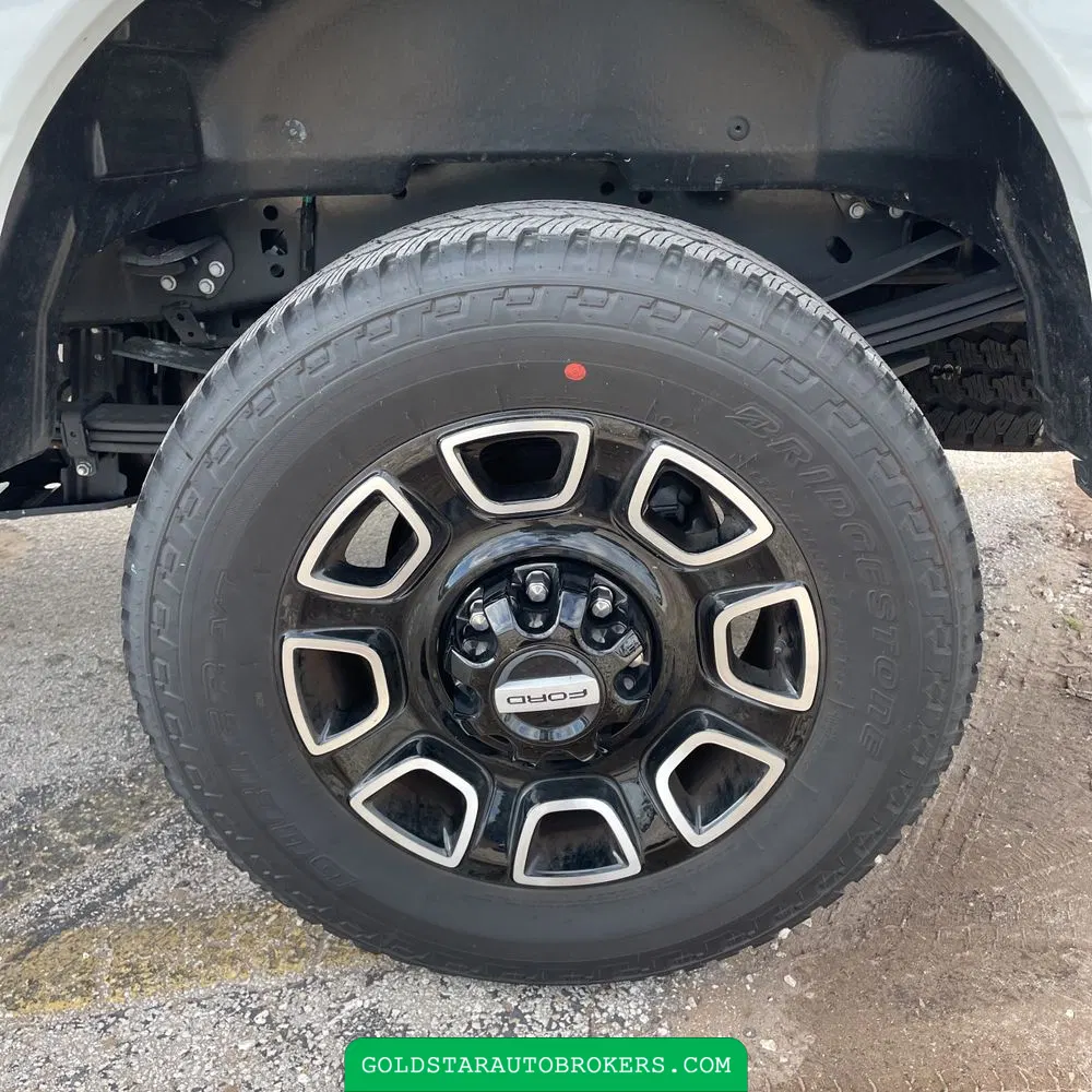 2025 Ford F-350 Super Duty Platinum